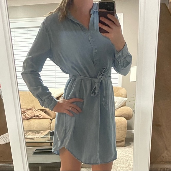 Chambray Dress - Picture 4 of 9
